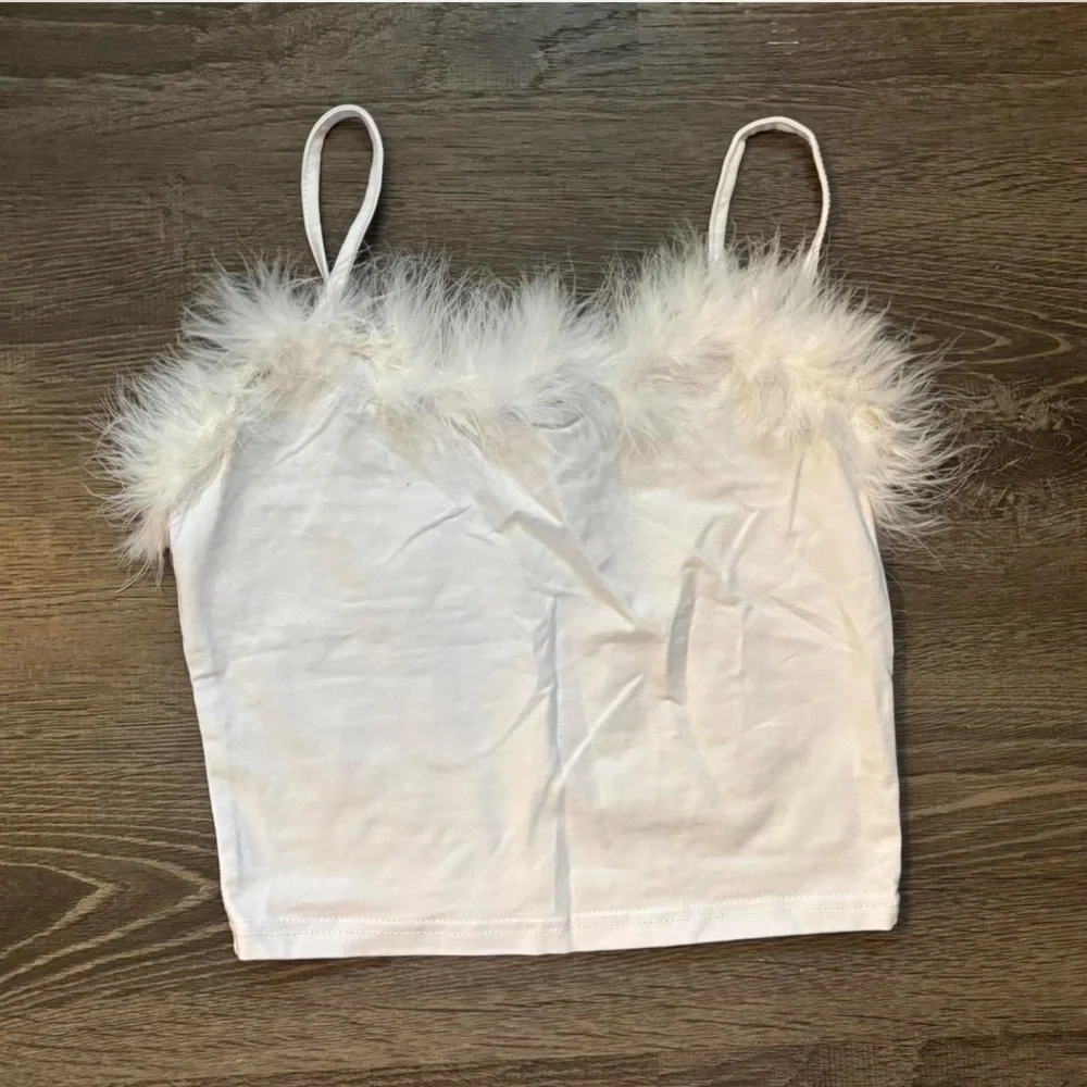 SHEIN WHITE TOP - Picture 1 of 2